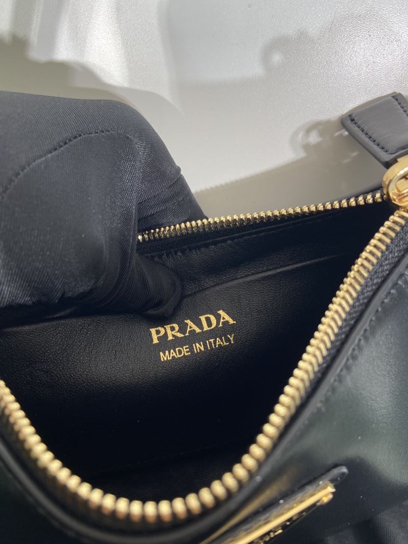 Pra*a hobo bags